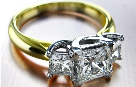 18k yellow gold trellis design for 3 stone princess cut diamond ring