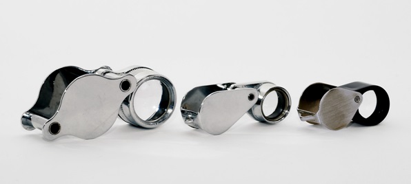 loupes with different magnification power