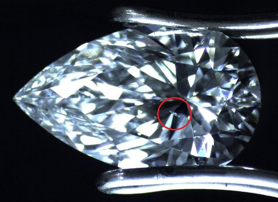 needle inclusion in a pear shaped diamond
