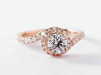 rose gold twisted halo ring flower engagement rings on hands