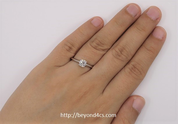 k color diamond ring face up solitaire on hands