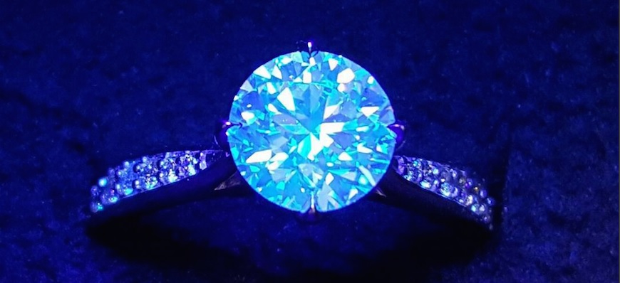 Why Would a Diamond Glow under Uv Light 