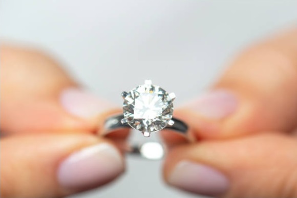 design the perfect engagement ring