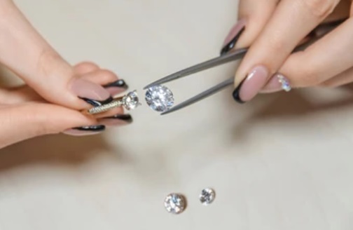 making a preselected diamond ring jeweler